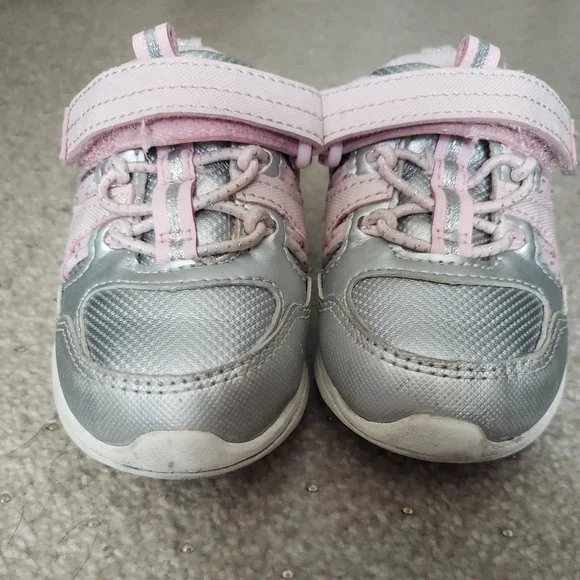 Cute Pink Sneakers sz 5 - Picture 1 of 13